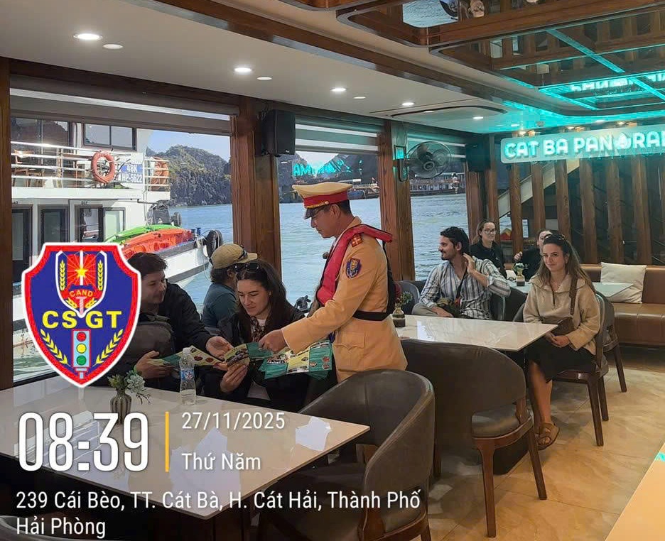 Đội Cảnh sát đường thủy số 1: Tăng cường tuyên truyền bảo đảm an toàn cho các phương tiện chở khách, phương tiện kinh doanh dịch vụ vận tải du lịch tại Cát Bà